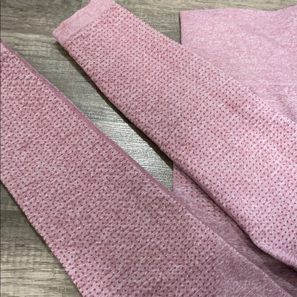 Mid rise workout leggings - Picture 3 of 3